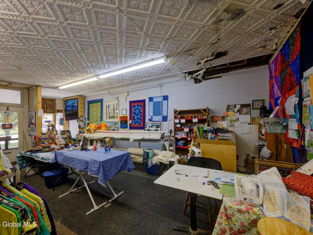 Commercial for sale in Salem