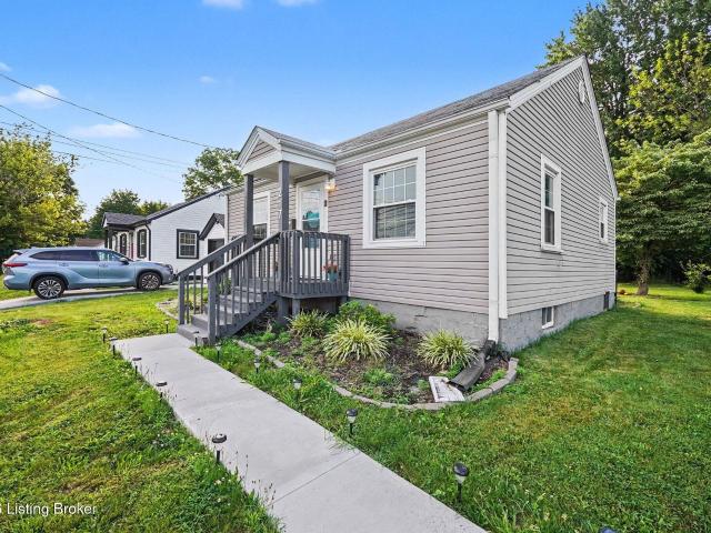 House for sale in Cecilia, Kentucky