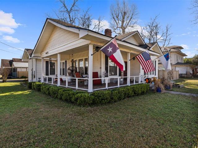 House for sale in Gilchrist, Texas