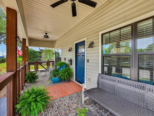 House for sale in Luling, Texas