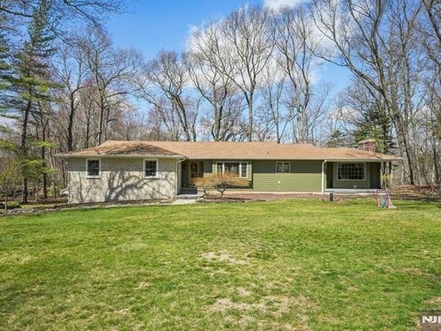 House for sale in Franklin Lakes, New Jersey