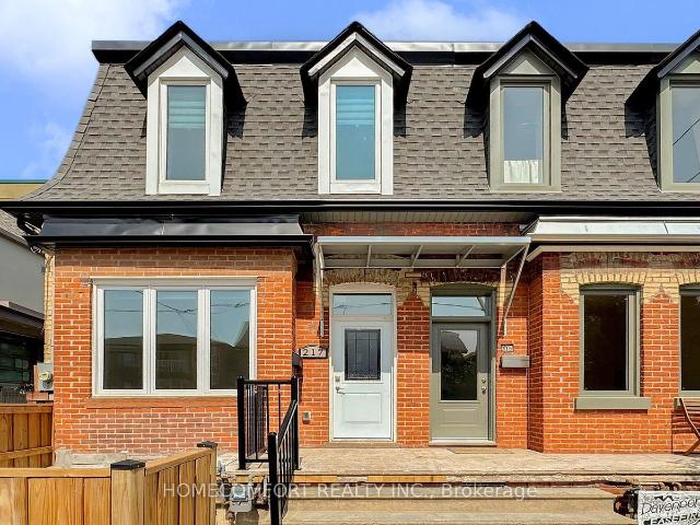Townhouse for sale in Woburn, Ontario
