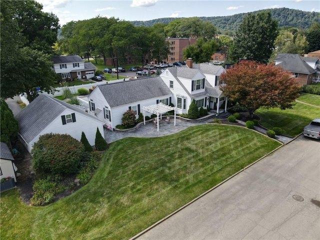 House for sale in Zelienople, Pennsylvania