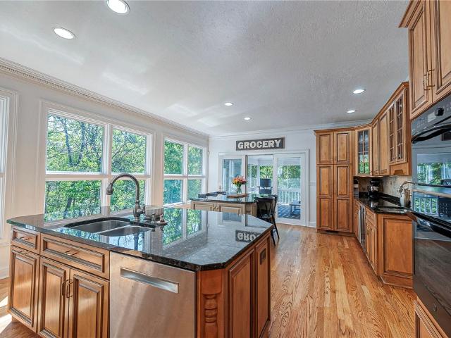 House for sale in Bradfordwoods, Pennsylvania