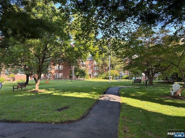 Condo for sale in Cranford, New Jersey