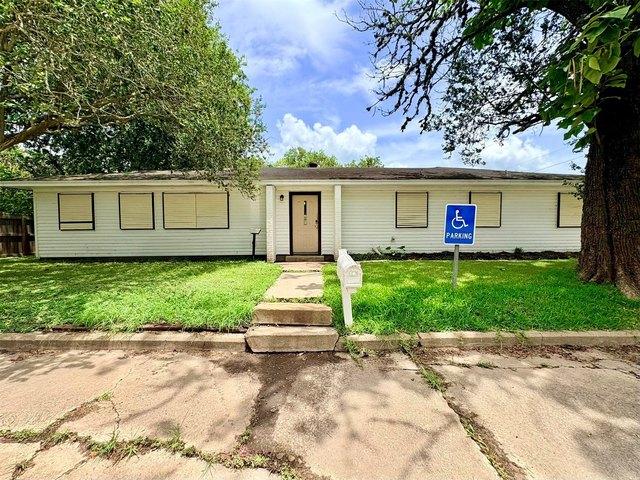 House for sale in West Columbia, Texas