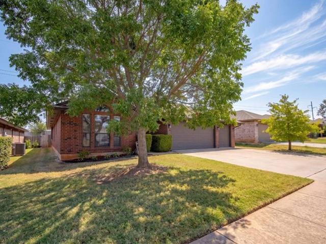 House for sale in Royal Oaks, Norman