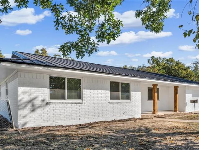 House for sale in Marlin, Texas