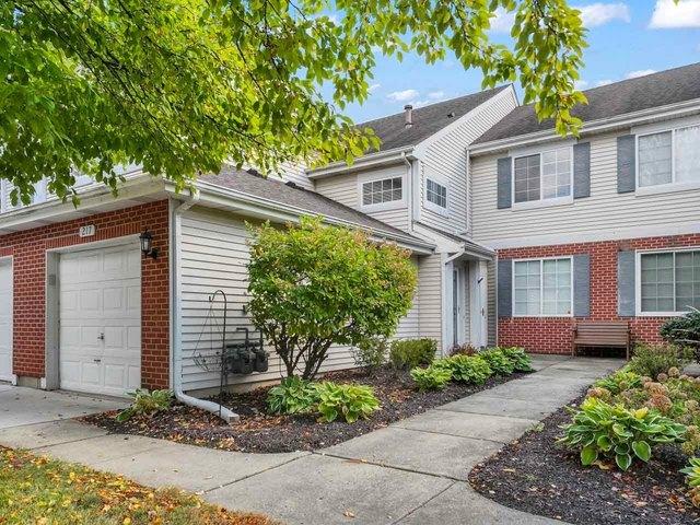 Townhouse for sale in Schaumburg, Illinois