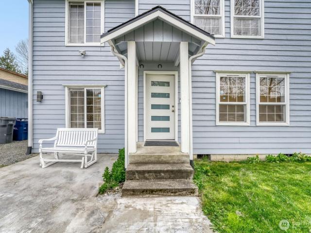House for sale in Pacific, Washington