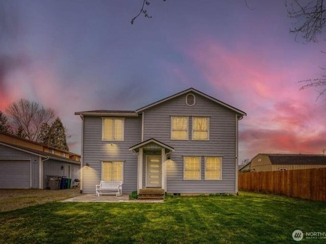 House for sale in Pacific, Washington