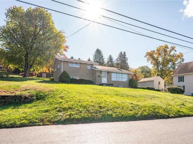 House for sale in Derry, Pennsylvania