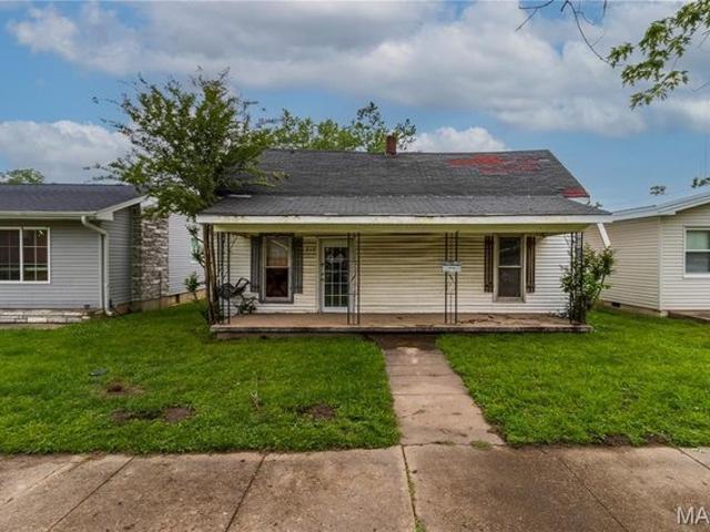 House for sale in Chaffee, Missouri