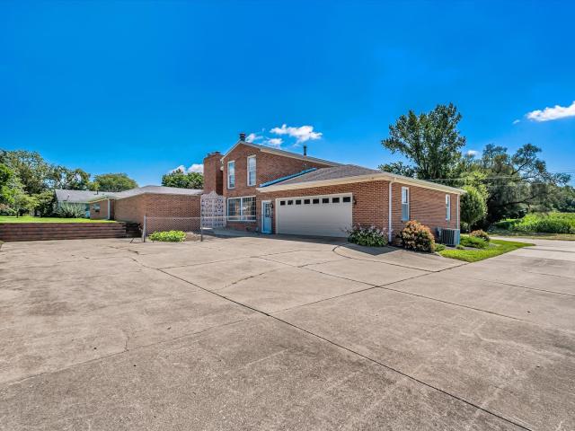 House for sale in Geneseo, Illinois