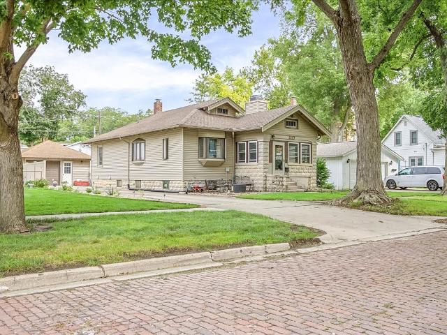 House for sale in Pontiac, Livingston County