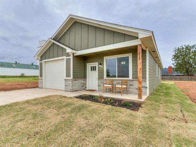 House for sale in Cashion, Kingfisher County