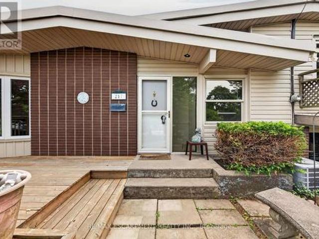 House for sale in Ancaster, Ontario