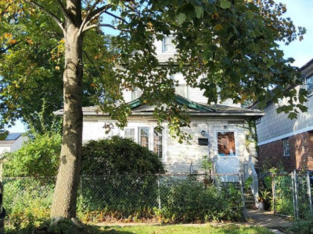 House for sale in Queens County, New York