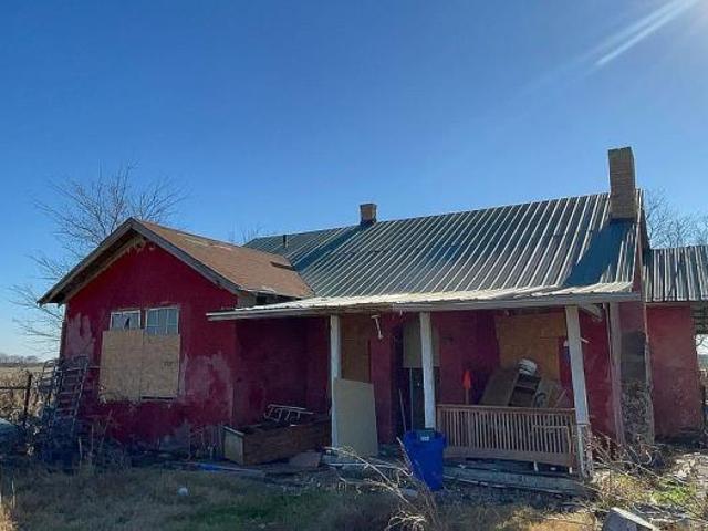 House for sale in Rogers, Texas