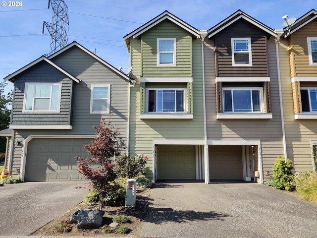 Townhouse for sale in Fairview Terrace, Fairview
