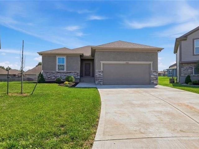 House for sale in Peculiar, Missouri