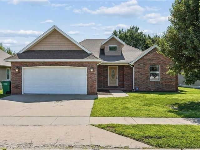 House for sale in Peculiar, Missouri