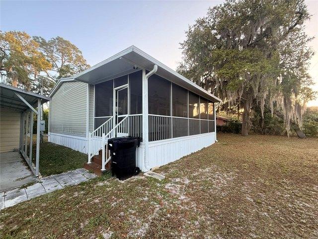 House for sale in Astor, Florida