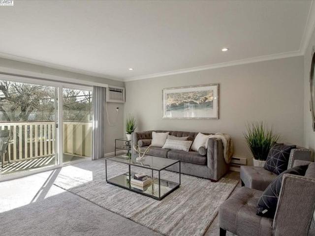 Condo for sale in Pleasant Hill, California
