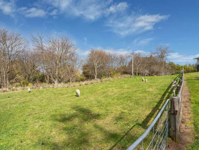 Property for sale in Acacia Bay, Taupō District