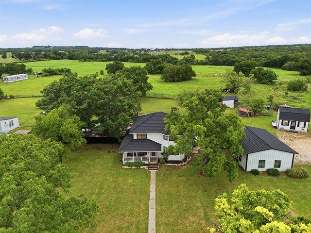 House for sale in Wise, Texas