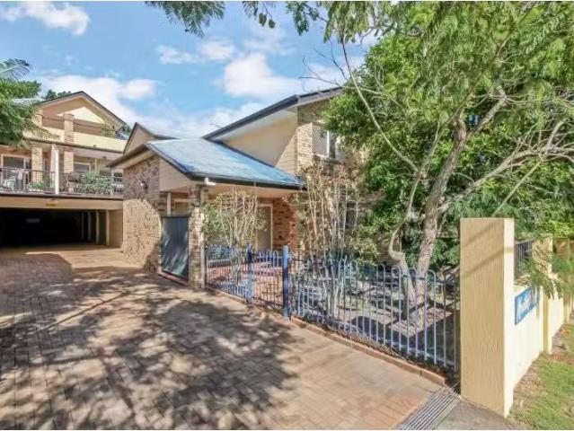 Condo for rent in Toombul, Queensland