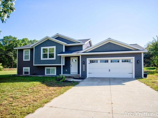 House for sale in Allegan, Michigan