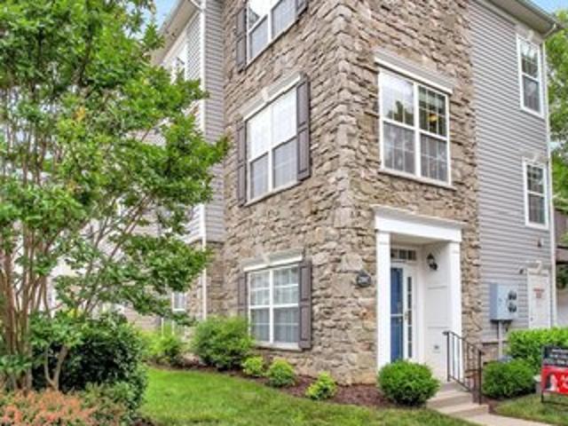 Condo for sale in Virginia