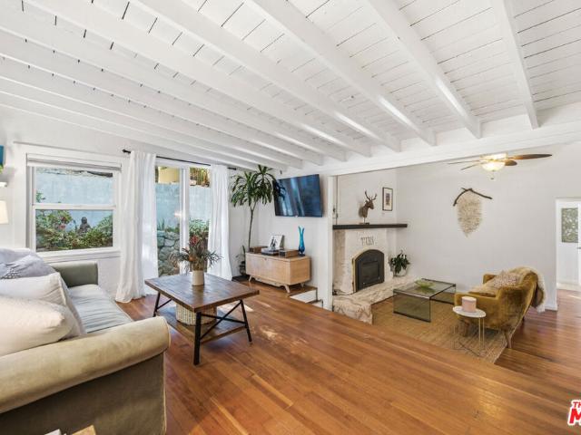 House for sale in Glenview, Topanga