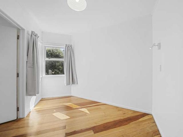 Apartment for sale in Hillsborough, Taranaki
