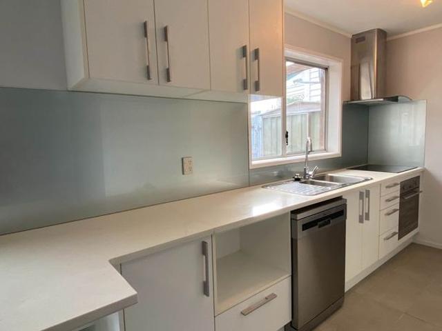 Apartment for rent in Royal Oak, Oroua County