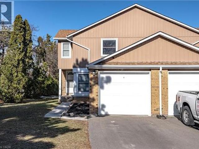 Townhouse for sale in Burlington, Ontario
