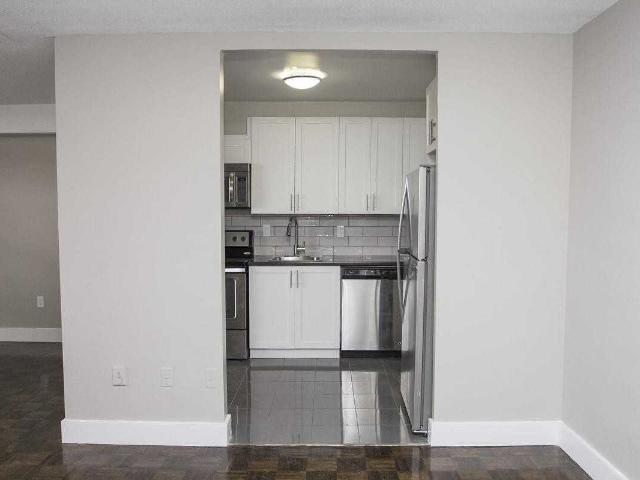 Apartment for rent in Sheridan, Mississauga
