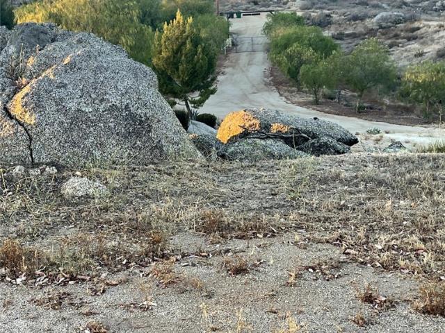 Land for sale in Nuevo, California