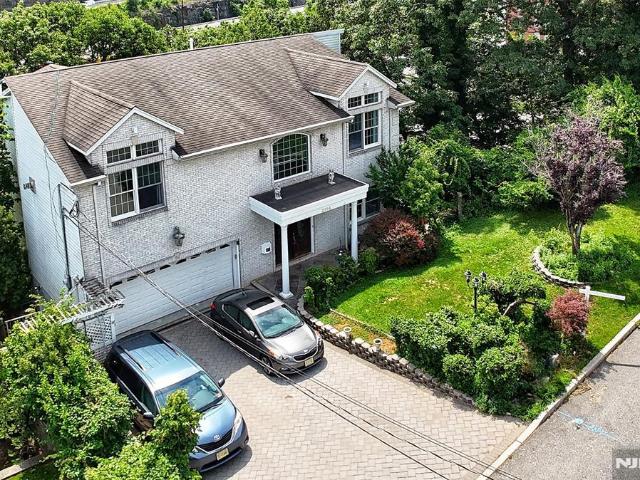 House for sale in Fort Lee, New Jersey
