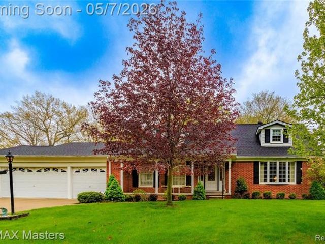 House for sale in Grosse Ile, Michigan