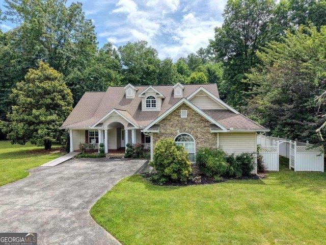 House for sale in Hiawassee, Georgia