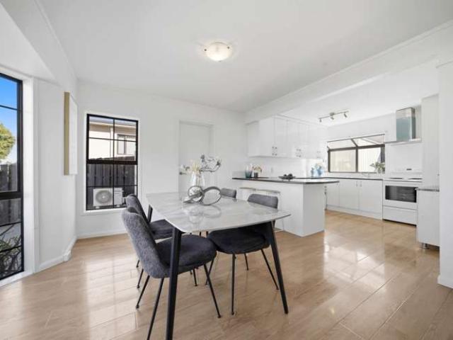 House for sale in Wairau Valley