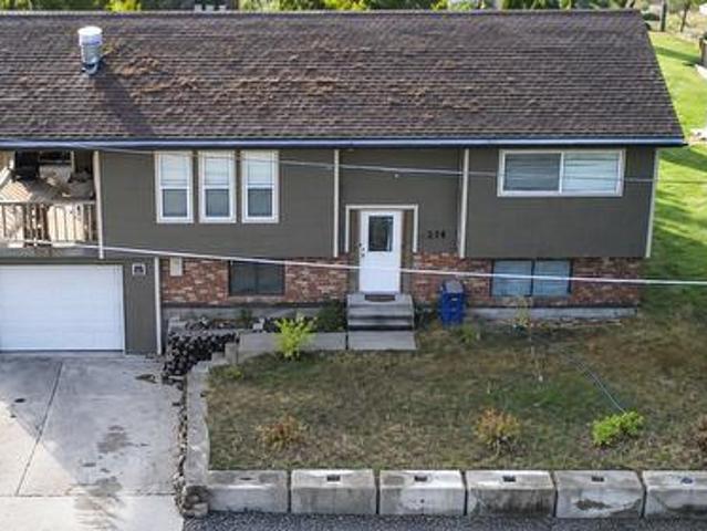 House for sale in Nakusp, British Columbia