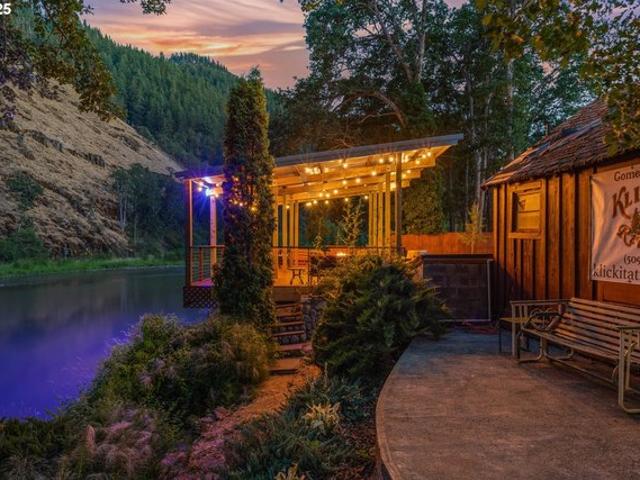 House for sale in Klickitat, Washington