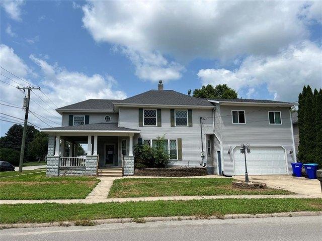 House for sale in Independence, Iowa