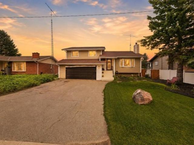 House for sale in Lousana, Alberta