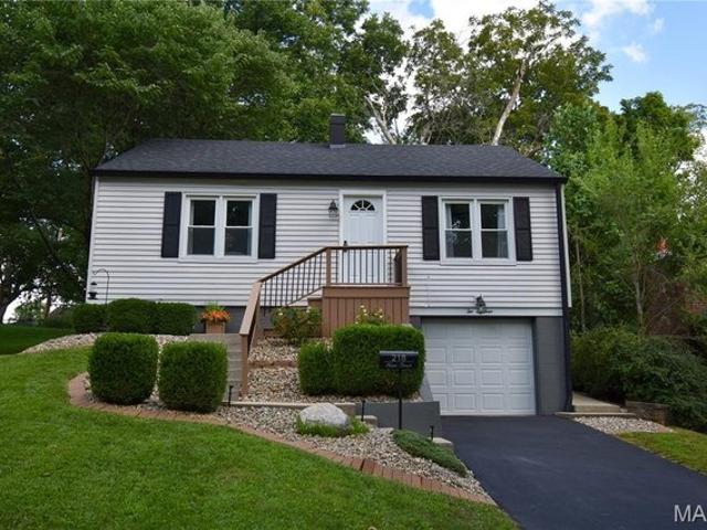 House for sale in Edwardsville, Illinois
