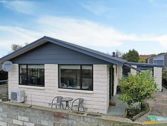 Townhouse for sale in Otakou