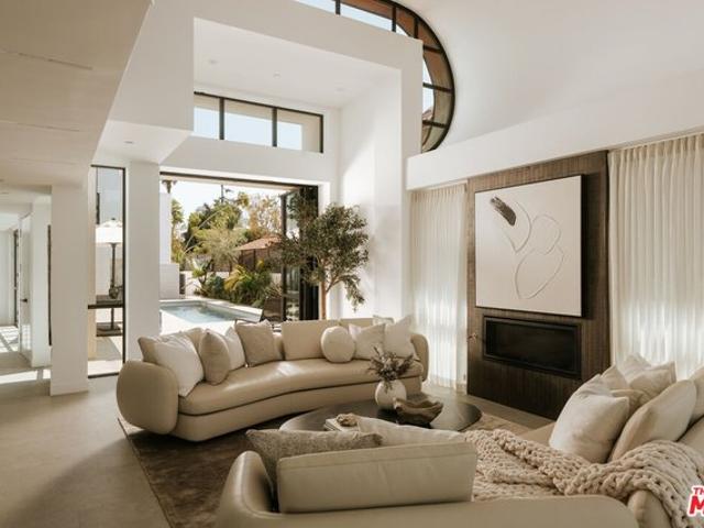 House for sale in Santa Monica, California